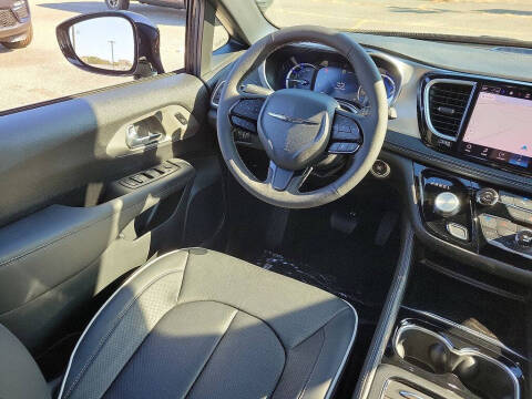 2023 Chrysler Pacifica Plug-In Hybrid Limited