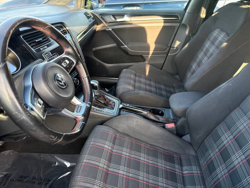 2017 Volkswagen Golf GTI S