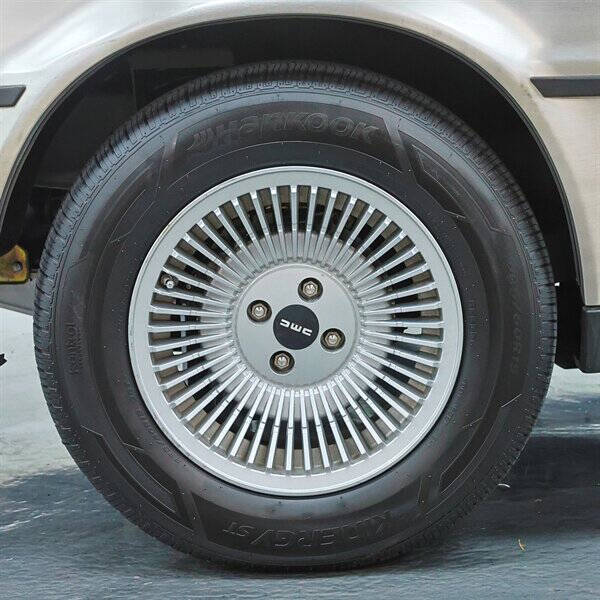 1982 DeLorean DMC-12