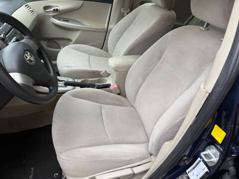 2011 Toyota Corolla LE