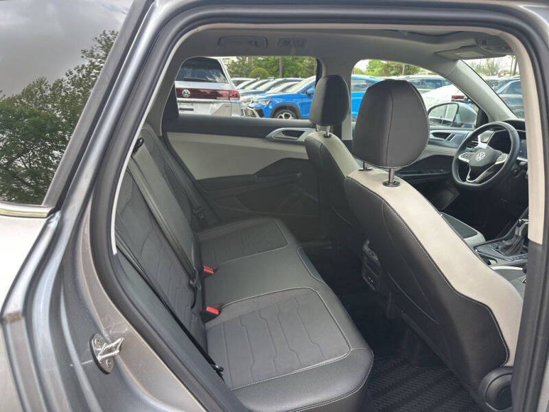 2026 Volkswagen Taos SE
