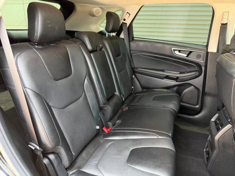 2021 Ford Edge Titanium