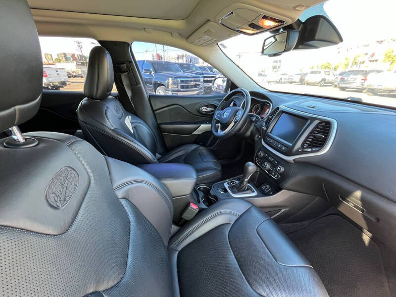 2017 Jeep Cherokee Overland