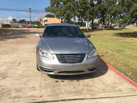 2013 Chrysler 200 for sale at RP AUTO SALES & LEASING in Arlington TX