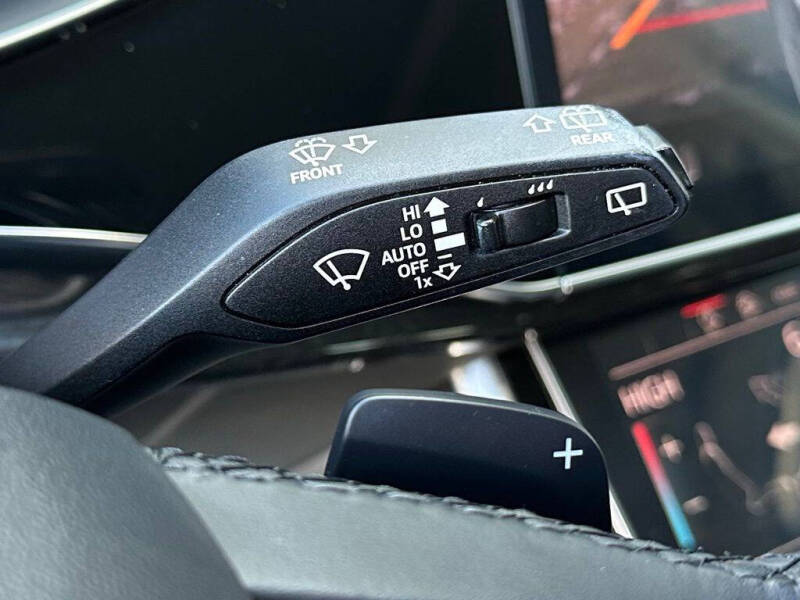 2022 Audi Q7 quattro Premium Plus 55 TFSI