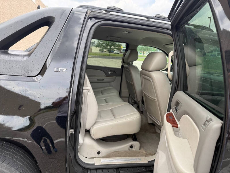 2011 Chevrolet Avalanche LTZ