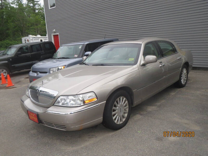 2003 Lincoln Town Car Signature