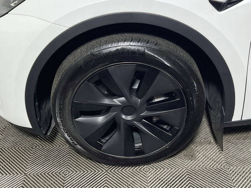 2025 Tesla Model Y Long Range