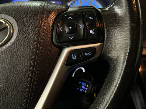 2018 Toyota Sienna SE Premium 8-Passenger