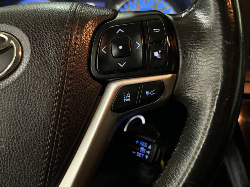 2018 Toyota Sienna SE Premium 8-Passenger