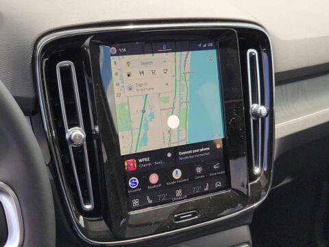 2026 Volvo XC40 B5 Core
