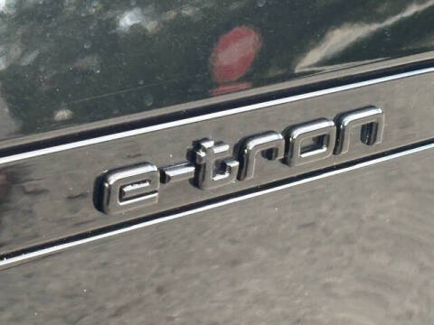 2024 Audi Q8 e-tron quattro Premium