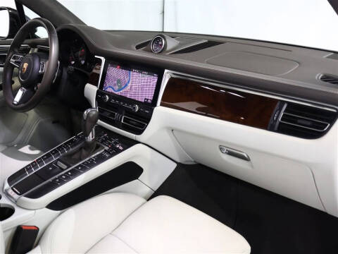 2020 Porsche Macan Turbo