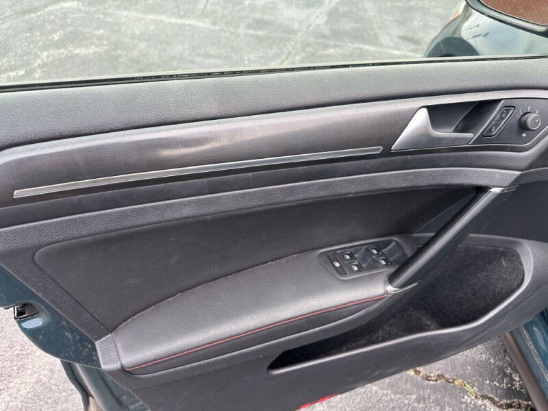 2018 Volkswagen Golf GTI S