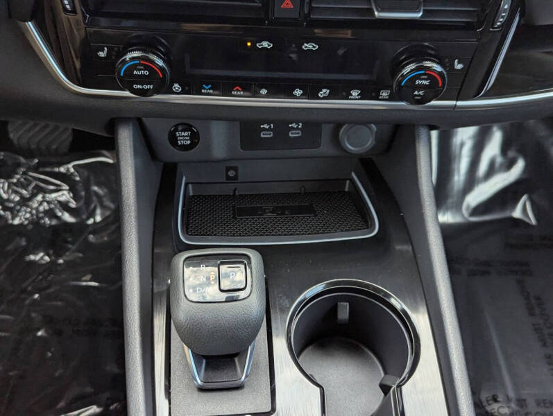 2024 Nissan Rogue SL