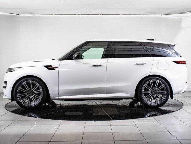 2025 Land Rover Range Rover Sport P460e Dynamic SE