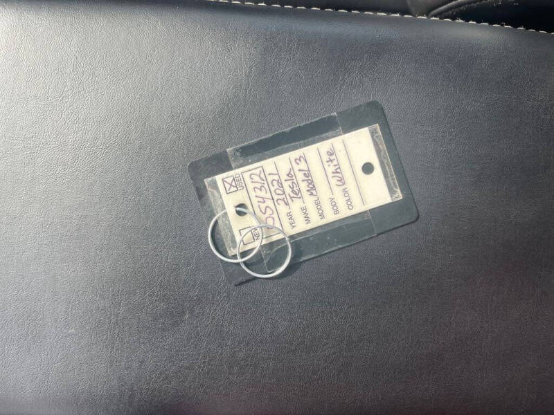 2021 Tesla Model 3 Standard Range Plus