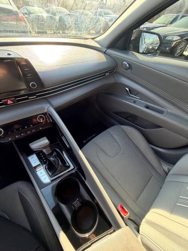 2022 Hyundai Elantra