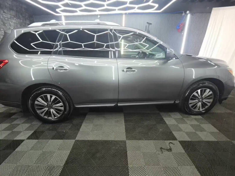 2019 Nissan Pathfinder S
