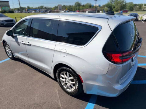 2023 Chrysler Pacifica Touring L