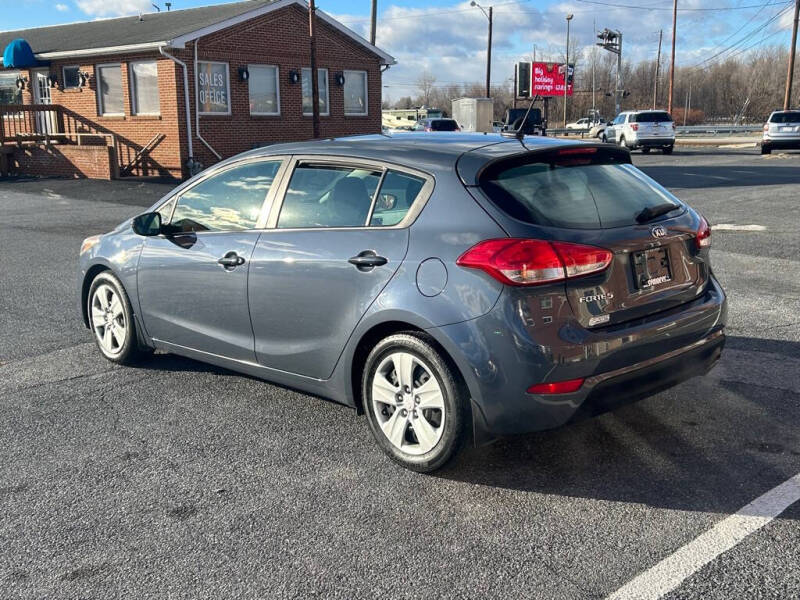 2016 Kia Forte5 LX