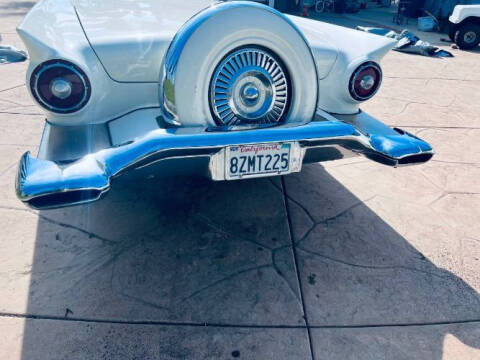 1957 Ford Thunderbird