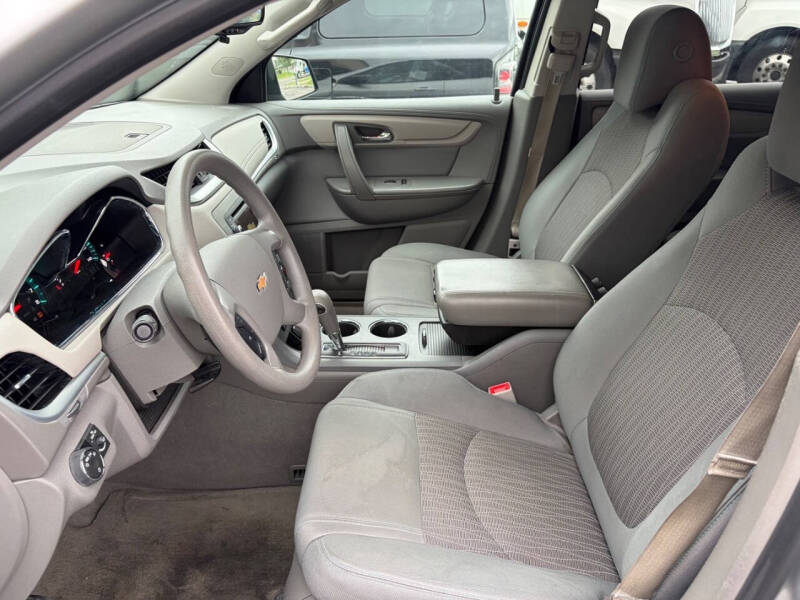 2017 Chevrolet Traverse LS