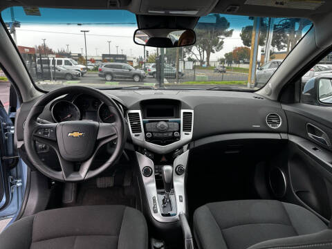 2011 Chevrolet Cruze LT Fleet