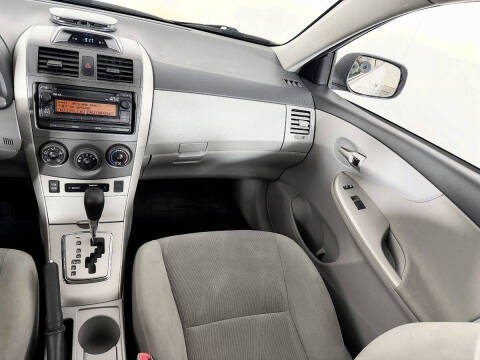 2012 Toyota Corolla LE