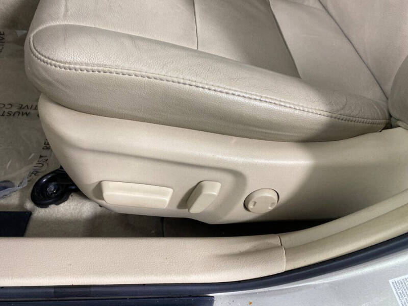 2014 Toyota Camry Hybrid XLE