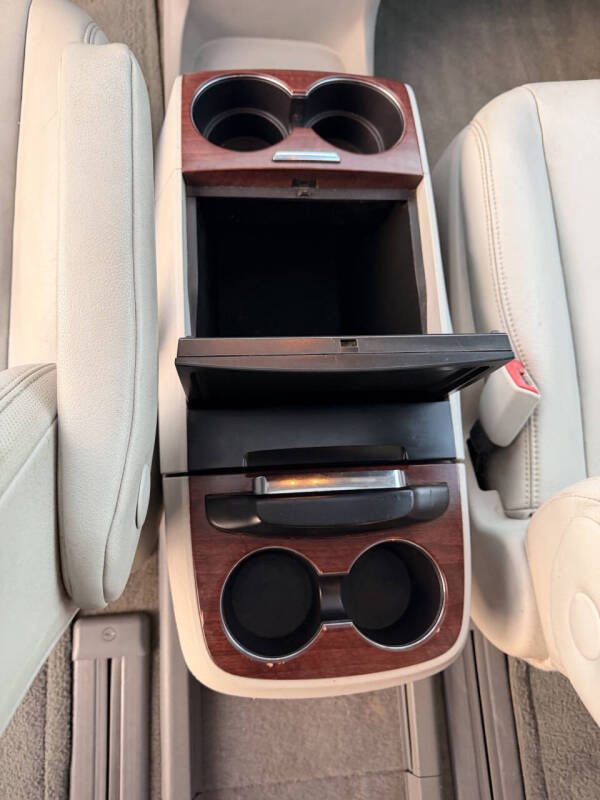 2014 Toyota Sienna XLE 7-Passenger