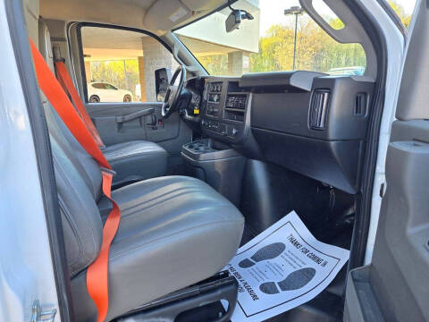 2023 Chevrolet Express 4500