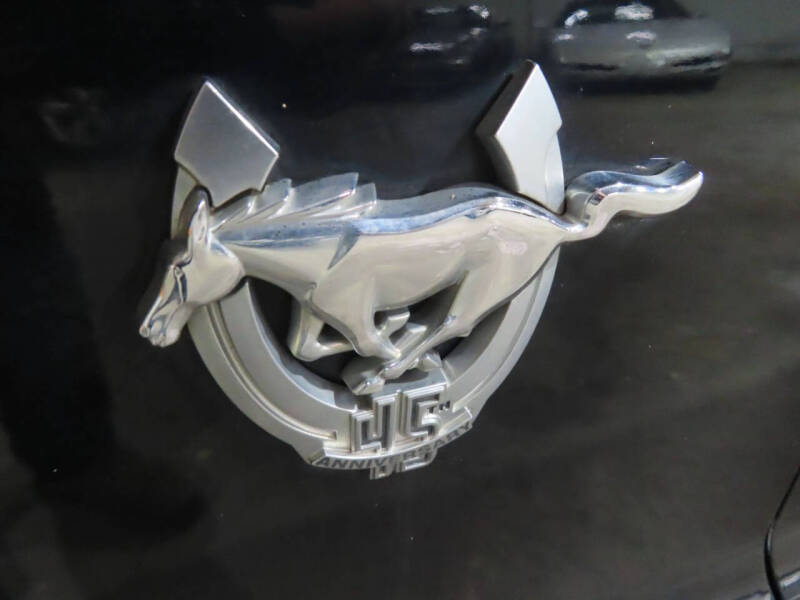 2009 Ford Mustang V6 Deluxe
