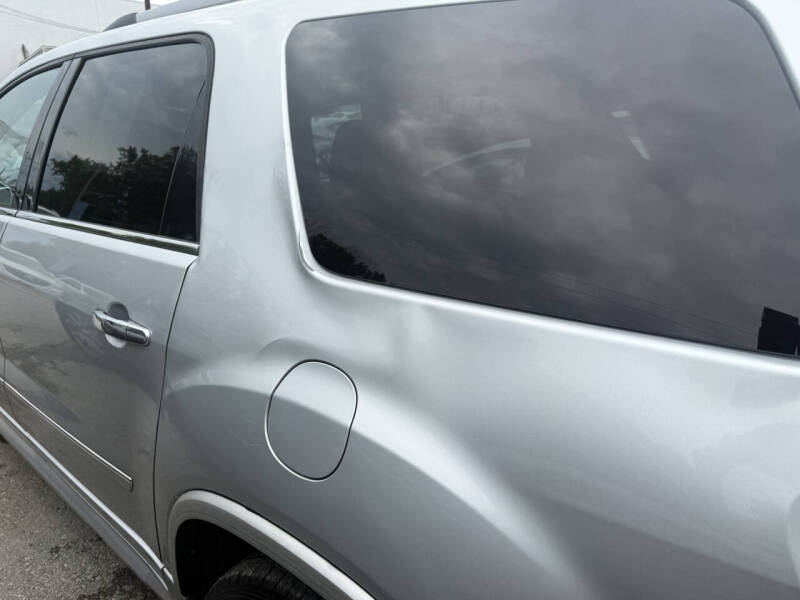 2011 GMC Acadia Denali