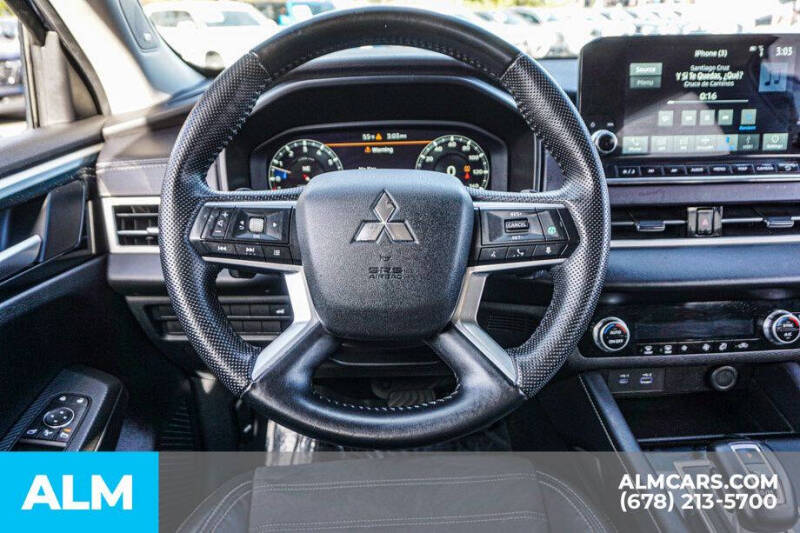 2023 Mitsubishi Outlander SE