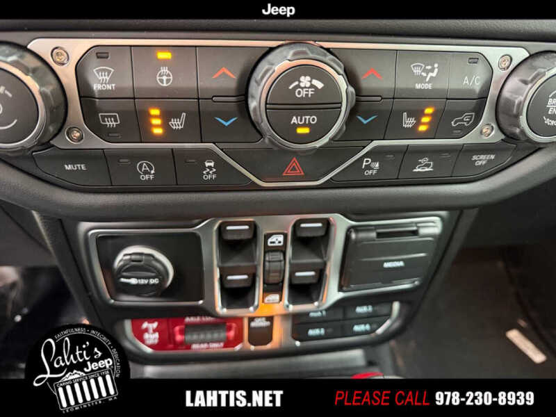 2026 Jeep Gladiator Mojave X