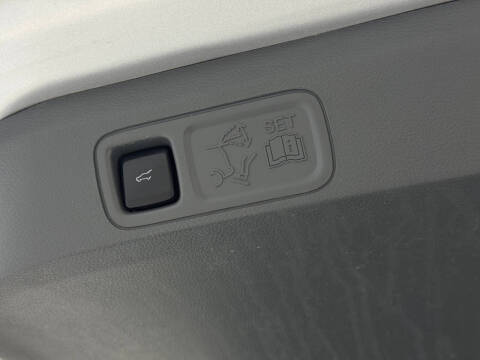 2019 Lincoln Navigator Select