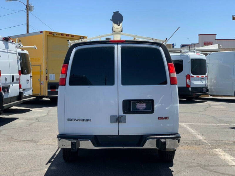 2017 GMC Savana 2500