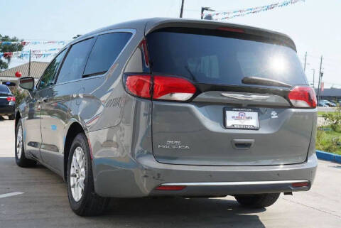 2020 Chrysler Pacifica Touring