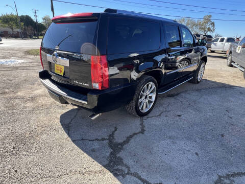 2011 Cadillac Escalade ESV Luxury