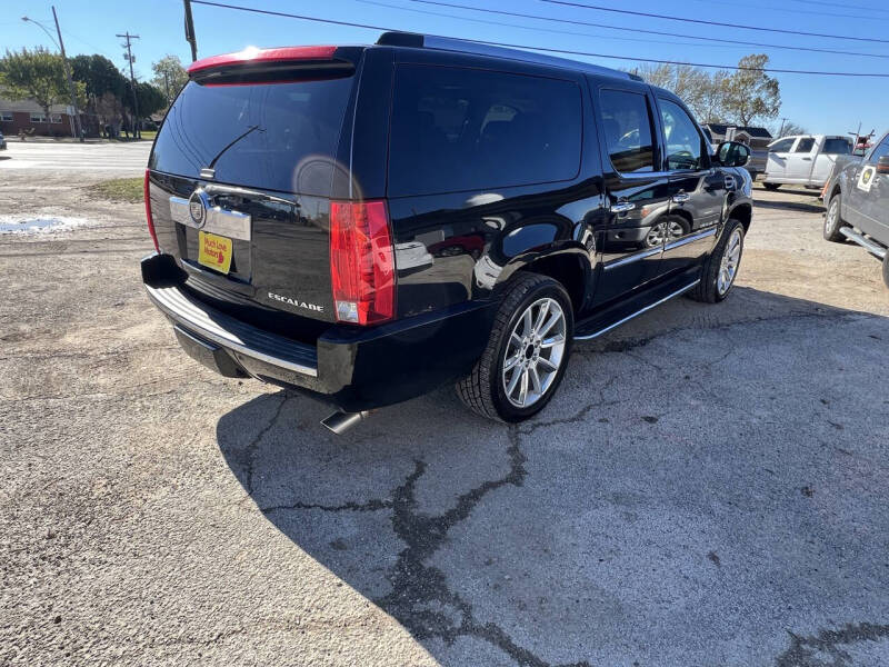 2011 Cadillac Escalade ESV Luxury