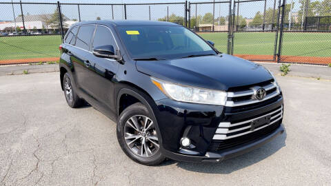 2017 Toyota Highlander for sale at Maxima Auto Sales in Malden MA