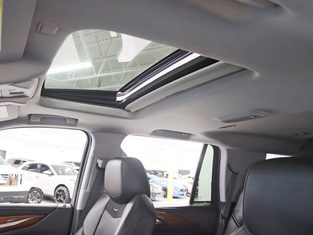 2015 Cadillac Escalade Luxury