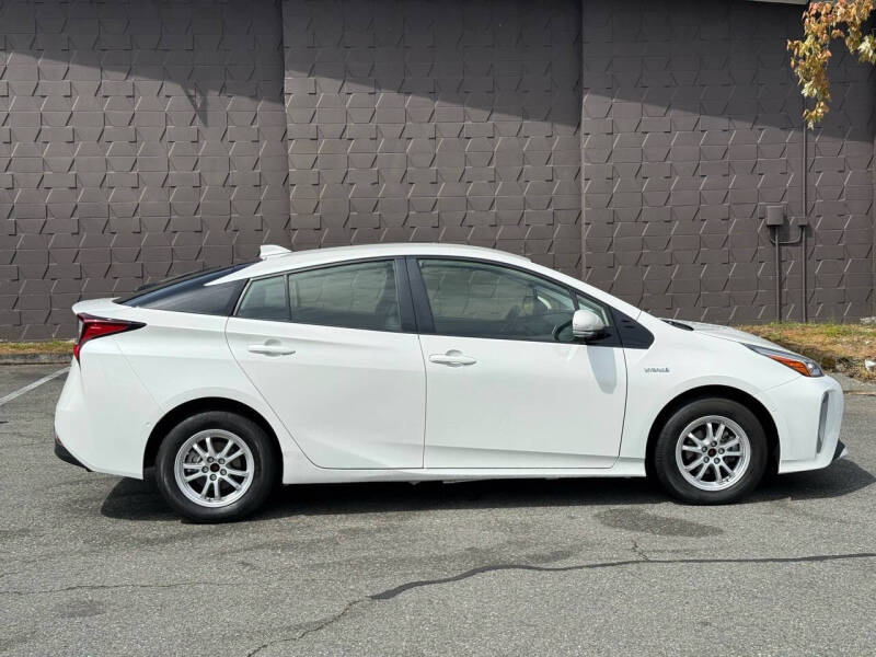 2020 Toyota Prius XLE AWD-e