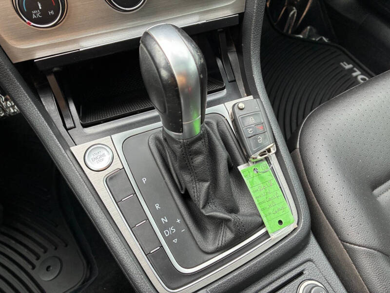2017 Volkswagen Golf TSI S