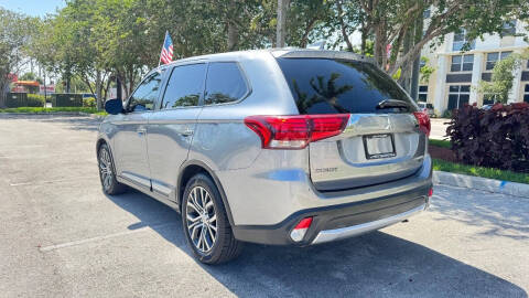 2018 Mitsubishi Outlander ES