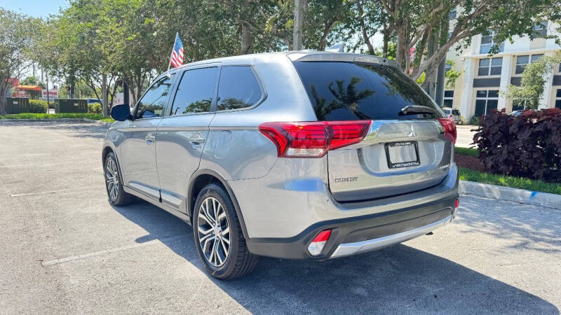 2018 Mitsubishi Outlander ES