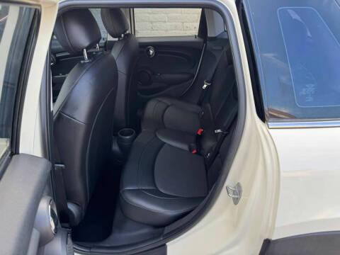 2017 MINI Hardtop 4 Door Cooper