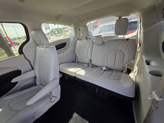 2021 Chrysler Pacifica Touring L