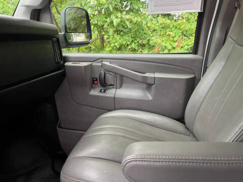 2017 Chevrolet Express 2500